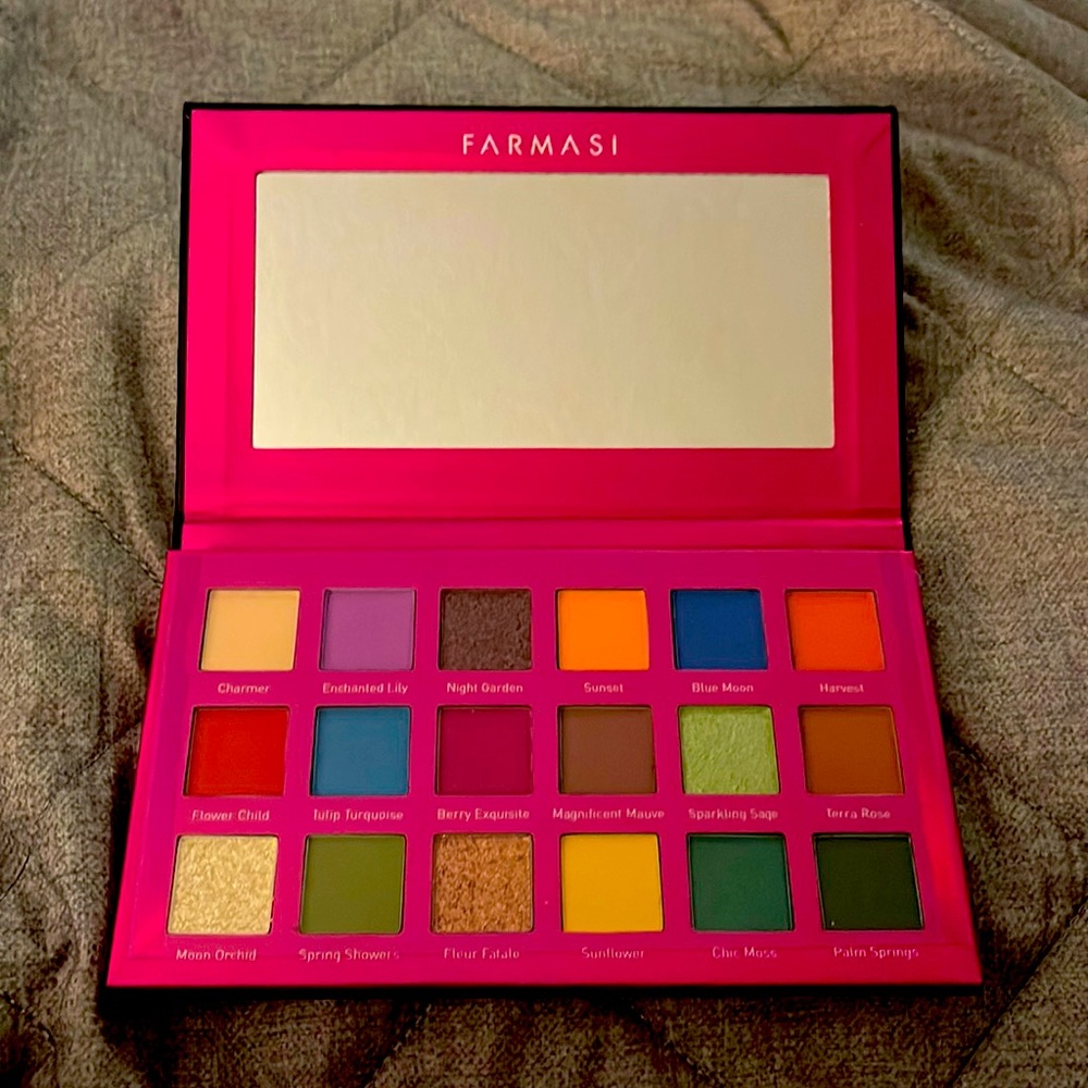 Farmasi Vivid Eye Shadow Palette Limited Addition